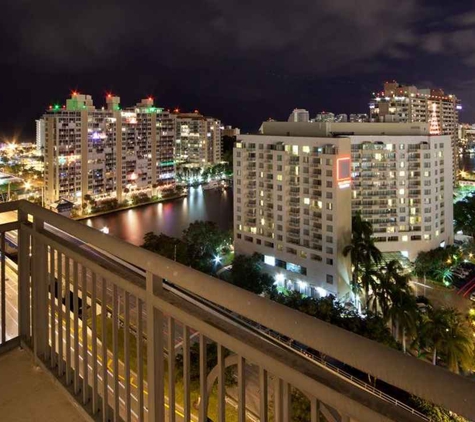 Sunrise Harbor Luxury Apartments - Fort Lauderdale, FL