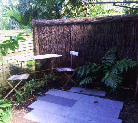 Brush Fencing Taylor Made - Sunshine Beach, QLD