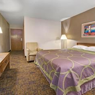 Super 8 by Wyndham Indianapolis/Emerson Ave - Indianapolis, IN