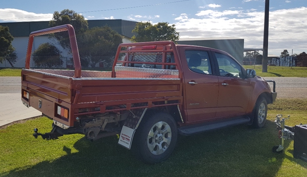 Bairnsdale Trays & Welding - Bairnsdale, VIC. Steel Tray & Rear Ladder Racks
