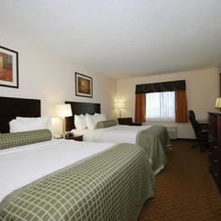 Baymont Inn & Suites - Delaware, OH