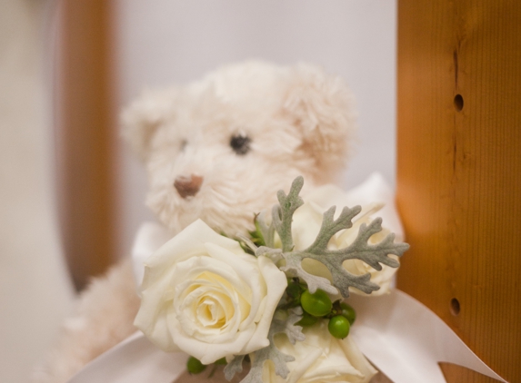 Montville Florist - Uncasville, CT