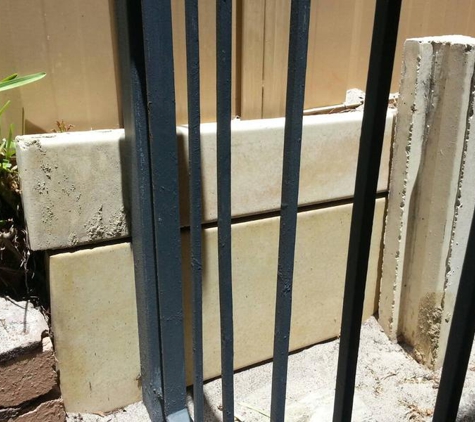 Swan Fencing - Bull Creek, WA. Pool gate post used to hold heavy retaining slats