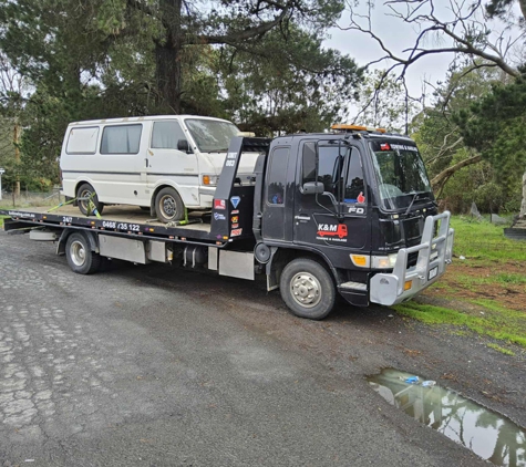 K&M Towing & Haulage - Teesdale, VIC