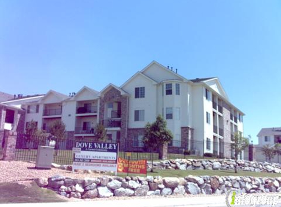 Carmel Apartments: Dove Valley - Englewood, CO