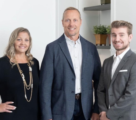 Beth Britt, Jonn McYnturff, & Marley Lucas - John L. Scott Real Estate - Seattle, WA