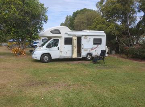 MJK Towing - River Heads, QLD. Dropped my winnebago damaged front end panels