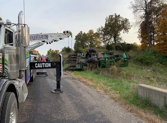 Mr Towit's Wrecker Service - Peoria, IL