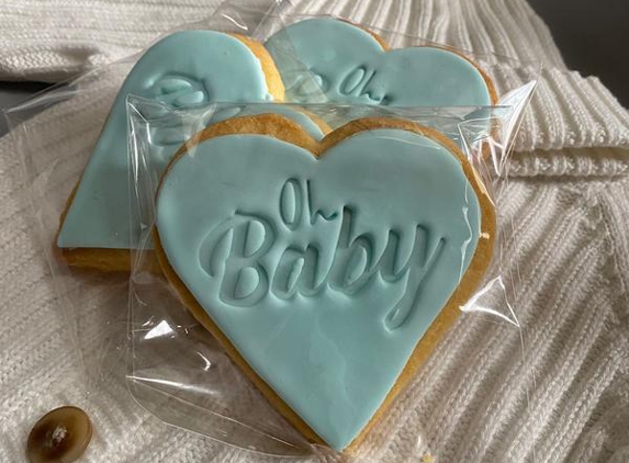 Sweets from the Heart - Kings Langley, NSW. 'Oh Baby' medium size heart cookies