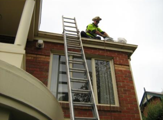 Featherfoot Gutter Cleaning