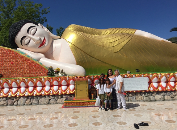 Wat Dhammararam Buddhist Temple - Stockton, CA