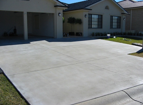 Advanced Spray Pave - Wallsend, NSW. Before