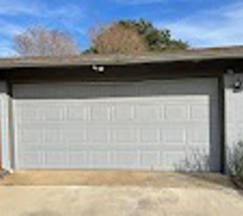 Supreme Garage Door Repair - Dallas, TX