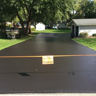 T and J Sealcoating - Antioch, IL. T and J Sealcoating. #8155299181 #asphalt #crackfill    #patching #potholes