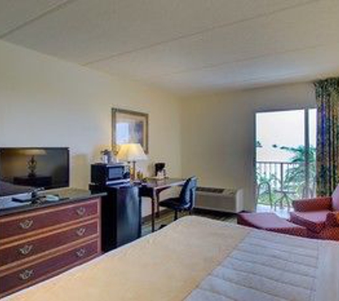 Hutchinson Island Plaza Hotel & Suites - Fort Pierce, FL