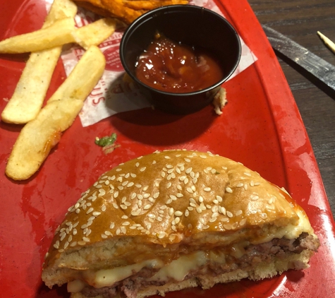 Red Robin Gourmet Burgers - Carlisle, PA