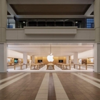 Apple The Mall at Bay Plaza