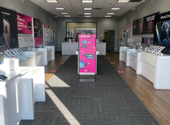 T-Mobile - Shelby Township, MI