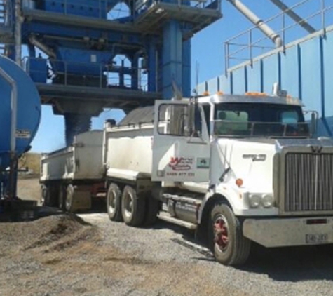 Wayne Young Transport & Tipper Hire - Wilsonton, QLD. Over 30 Years Of Experience