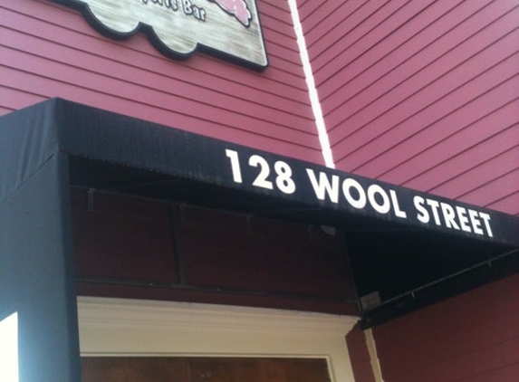 Wool Street Grill Sports Bar - Barrington, IL