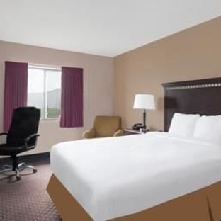 Baymont Inn & Suites - San Marcos, TX