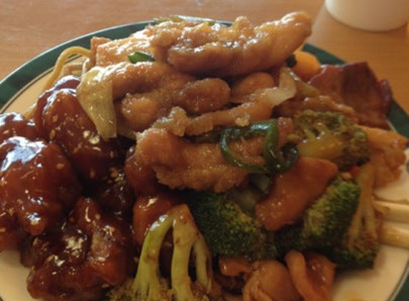 Eddies Cheng's Chinese Restaurant - Hastings, MN