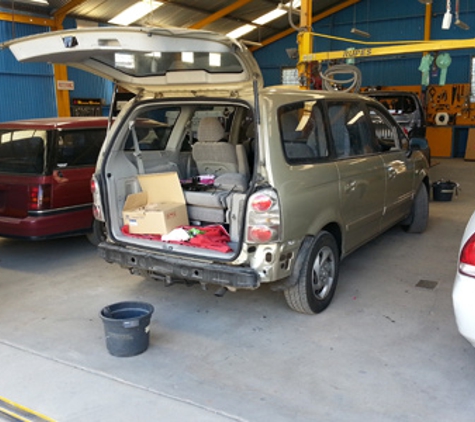 Mt. Pleasant Crash Repairs - Mount Pleasant, SA