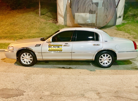 Black and yellow taxi cab company - Toledo, OH