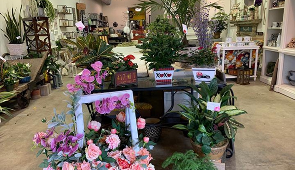 Sango Village Florist - Clarksville, TN