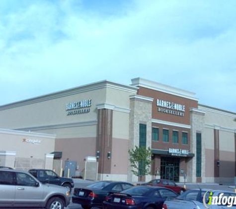 Barnes & Noble Booksellers - Kansas City, MO