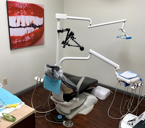 Glow Dental and Orthodontics - Dallas, TX. Operatory at Dallas dentist Glow Dental and Orthodontics