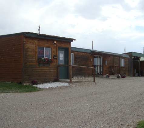 Gordon's Highland Motel - White Sulphur Springs, MT