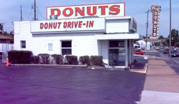 Donut Drive In - Saint Louis, MO