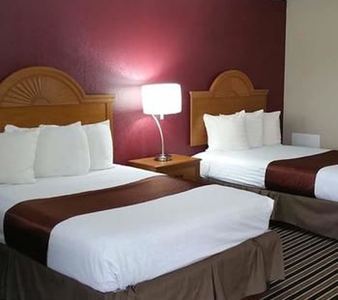 Westbridge Inn & Suites - Clinton, MO