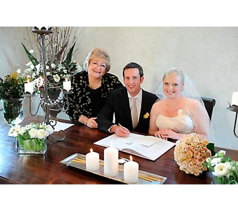 Sylvia Gilbert - Civil Marriage Celebrant - Greensborough, VIC