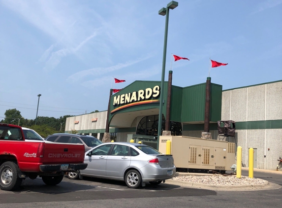 Menards - Waterloo, IA