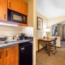 Comfort Suites North Dallas - Motels