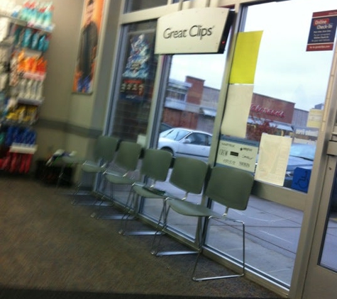 Great Clips - Wauwatosa, WI