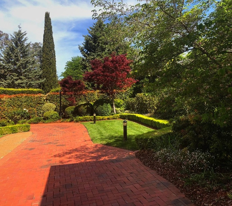 Whip It Lawns & Gardens - Holt, ACT