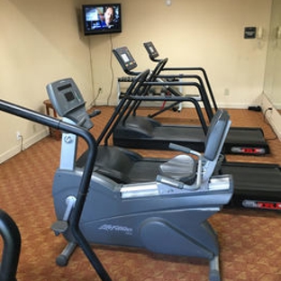 Quality Inn & Suites @ Hanes Mall / Medical Center - Winston Salem, NC