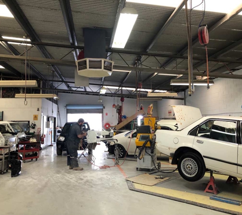 Vinh Toan Crash Repairs - Wingfield, SA