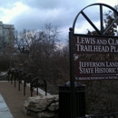 Lewis-Clark Monument Trailhead - Monuments