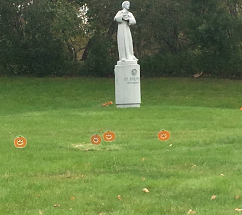 All Saints Catholic Cemetery & Mausoleum - Des Plaines, IL