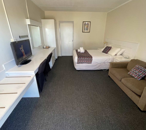 Parkside Inn Motel - Kingsbury, VIC. Parkside Inn Motel & Conference Centre