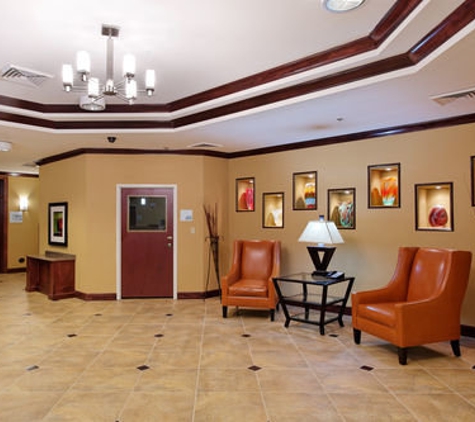 Holiday Inn Express & Suites Florence Northeast - Florence, AL