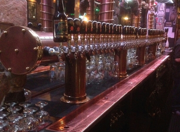Tap Barrel Craft Beer Bar - Smithtown, NY. We got what you need !!!!