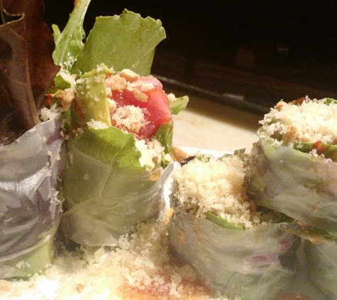 Mori Japanese Restaurant - Seattle, WA. Crunchy Ahi Tuna salad roll, so yummy