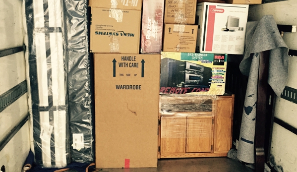 Mastermind Moving - Phoenix, AZ. Beautiful work from our employees packing is key to protect all items from moving back and forth during transportation.