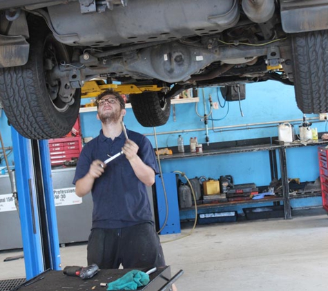 Currimundi Automotive Service - Warana, QLD