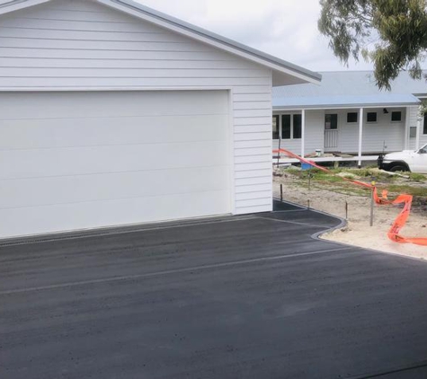 Black & White Concreting - Robinson, WA